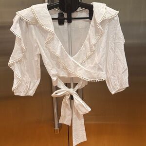 Aratta Elegant White Ruffled Blouse